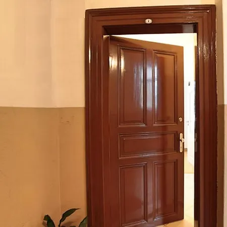 Angel Apartmanhotel 3*