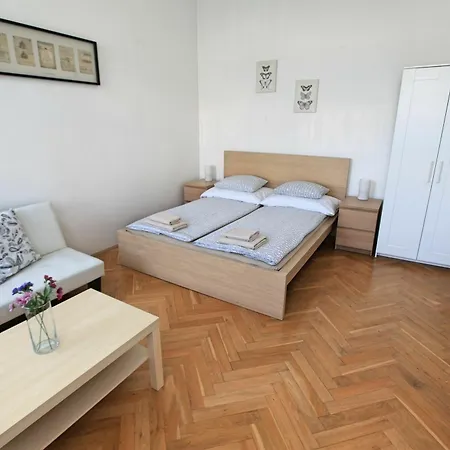 Angel Apartmanhotel 3*