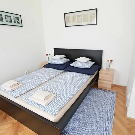 Angel Aparthotel 3*