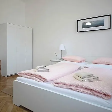 Angel Aparthotel