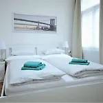 Angel Apartahotel Praga